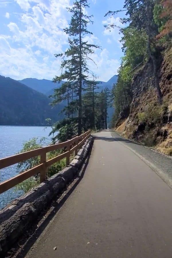 2 Day Olympic National Park Itinerary Spruce Railroad Trail Is An Easy Hike In Olympic National Park